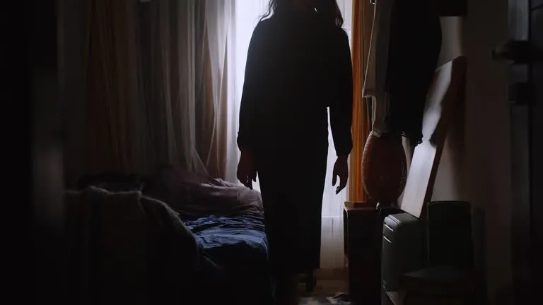 शर्मनाक! पति नहीं लाया अबॉर्शन की दवा, गर्भवती महिला ने की आत्महत्या | बांदा में फांसी से मौत 2 शर्मनाक! पति नहीं लाया अबॉर्शन की दवा, गर्भवती महिला ने की आत्महत्या | बांदा में फांसी से मौत